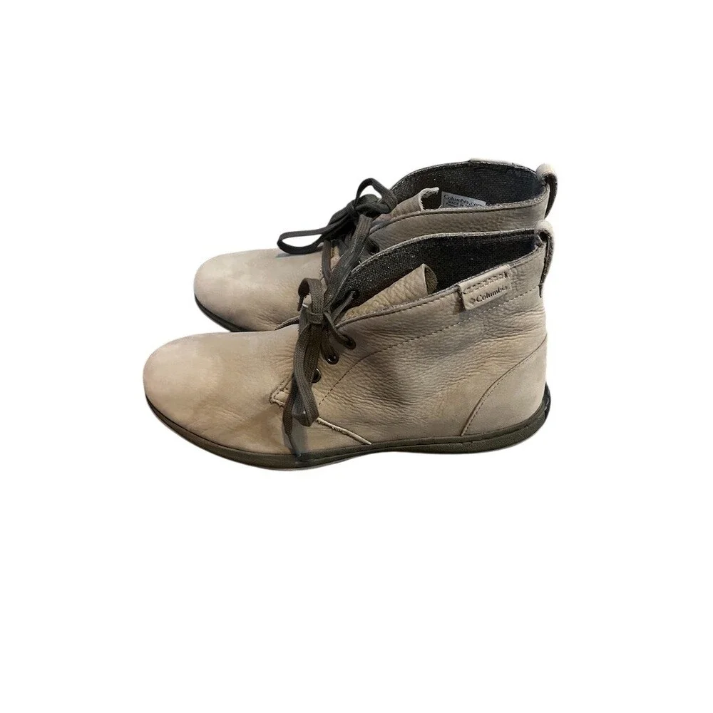 Columbia Men's Chukka Ankle Boots Beige Tan Lace Up Rugged Lug Sole 7.5